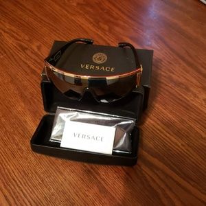 Unisex Versace shades